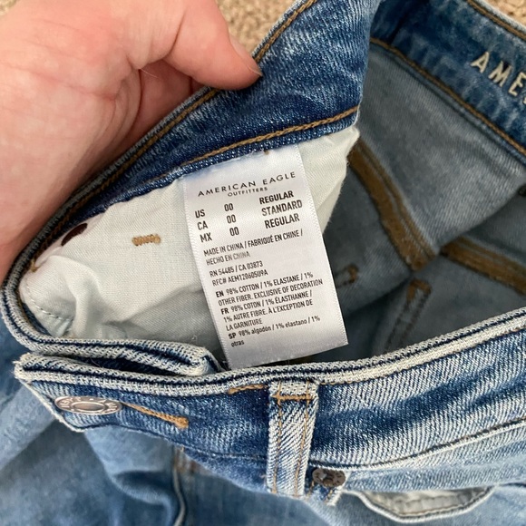 American Eagle Mom Jeans - Picture 6 of 6